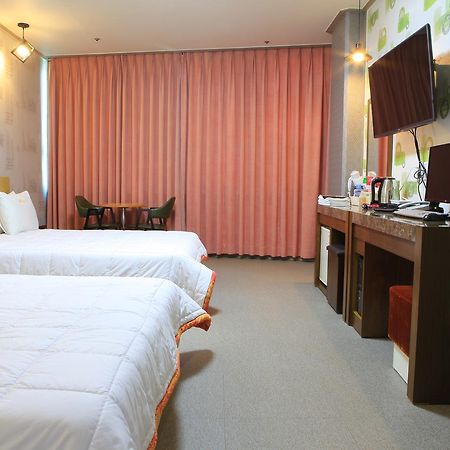 Marina Motel Busan Station Экстерьер фото