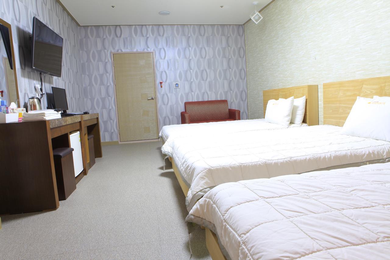 Marina Motel Busan Station Экстерьер фото